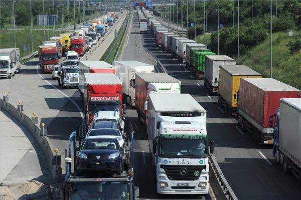 Elindult a kormány ingyenjogsis akciója