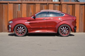 Eladó a guruló szörnyeteg, a pusztító BMW-aligátor