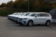 3 millió forinttal lesz drágább a konnektorból tölthető XC90-es a mezei változathoz képest