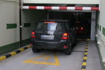 Föld alá terelik a meglepett pesti autósokat