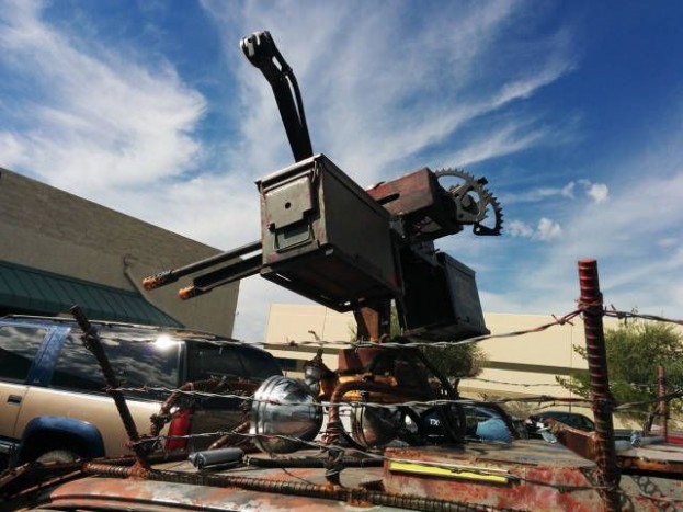 Az autós, aki felkészült az apokalipszisre 8