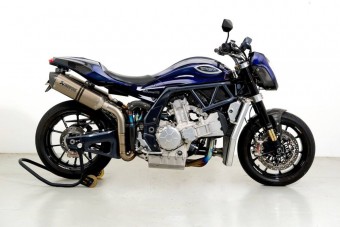 Az ausztrálok előálltak a valaha volt legtökösebb V8-as motorral