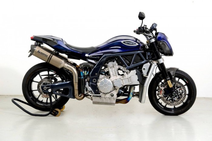 Az ausztrálok előálltak a valaha volt legtökösebb V8-as motorral