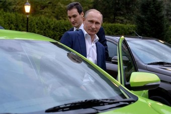 Putyin így csapatta az új Ladával - Videó