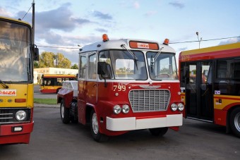 Így vigyáztak  a lengyelek a koros Ikarusra