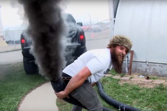 Kegyetlen átverés egy kormot okádó dízellel