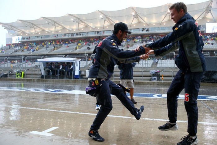 F1: Elszabadult a pokol a bokszutcában 6 | Vezess F1: Elszabadult a pokol a bokszutcában 6