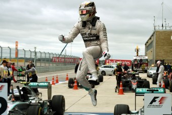 F1: Hamilton győzött, háromszoros világbajnok