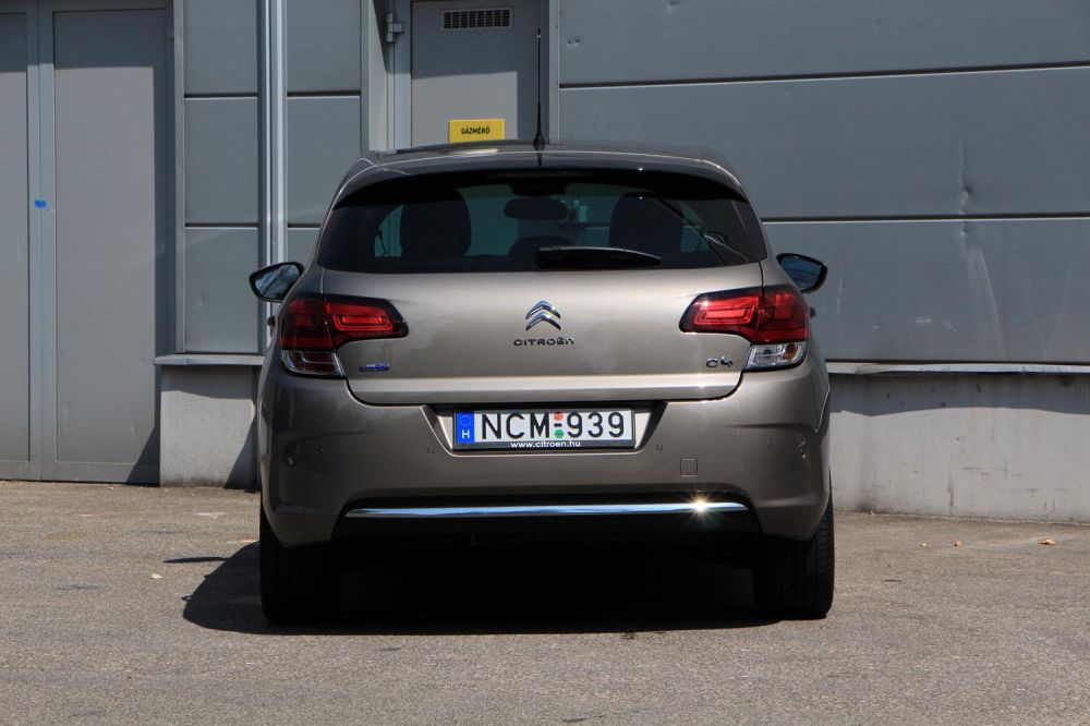 Teszt: Citroën C4 1,6 BlueHDI 13