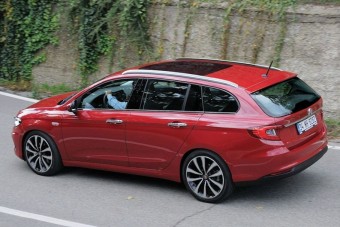 Kombiként is dögös lenne a Fiat Tipo