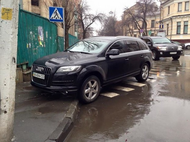 A tahó parkolás hazai és külföldi bajnokai 26