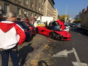 Összetört a legdrágább Ferrari Budapesten