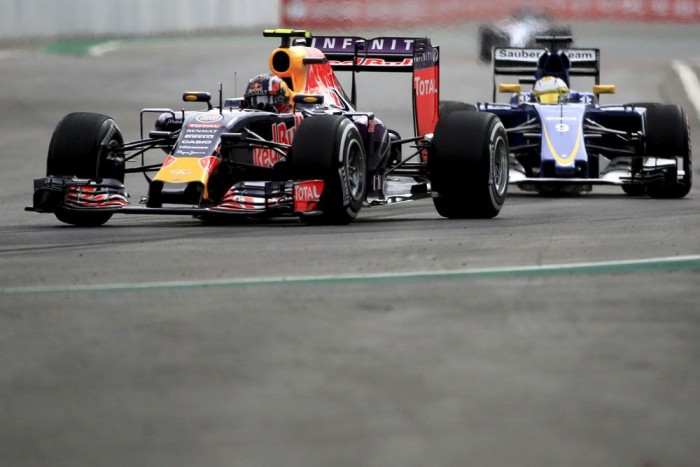 F1: Hamilton megint nem bírt Rosberggel 6