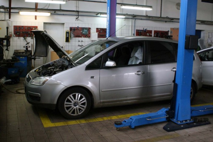 A minőség megfizethető 3 Számos márka indított nyomott árakkal dolgozó szervizprogramot az idősebb autók karbantartási munkálataira. Ilyen például a Motorcraft, a Szerviz 4+, a Motrio vagy a Főnix