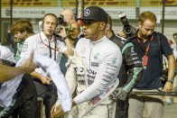 Az F1 döntsön végre: sport vagy szórakoztatás 100