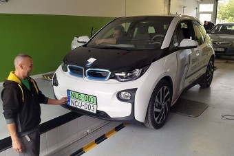 Nem kell adót fizetni a magyar villanyautók után