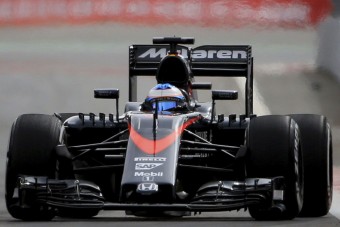 F1: Alonso káoszt akar