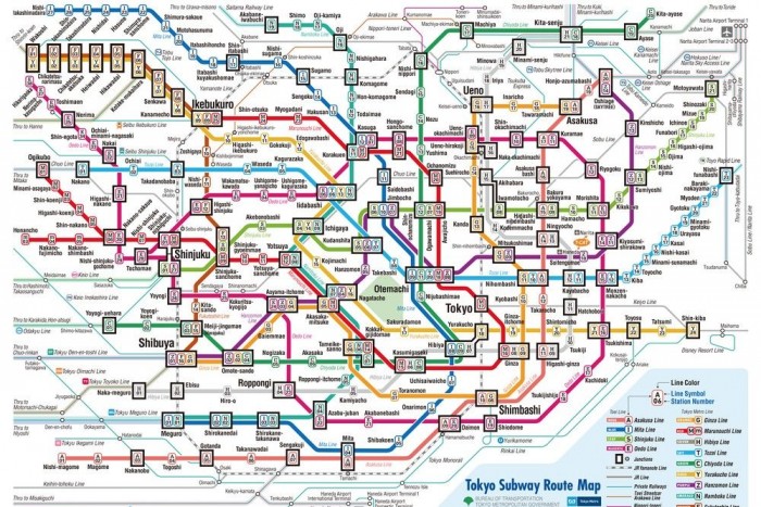 Rend a káoszban 11 Ez a metróhálózat térképe, és ehhez jön még pluszban egy legalább ilyen szövevényes helyiérdekű vasúthálózat. Hiába, kell a kapacitás a napi közel kilencmillió utas szállításához. És ez Tokió napi utasforgalmának csak az ötöde! A többit a vasuak, a buszok és az egyéb közlekedési ágak szállítják