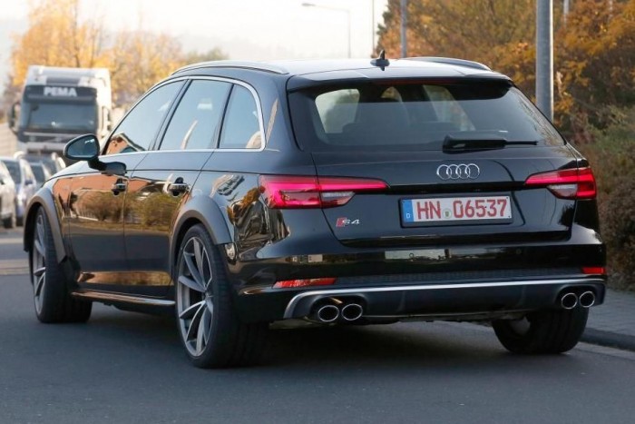 Villanyturbós V6-ossal jön az új Audi RS4 2 Villanyturbós V6-ossal jön az új Audi RS4 2