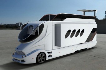 Egy panel alapterületével vetekszik ez a luxuslakókocsi