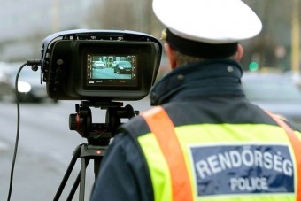 Fejlesztik a bírságszedő Robotzsarut