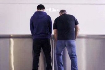 Úgy előzzél bringást, ahogy pisilsz