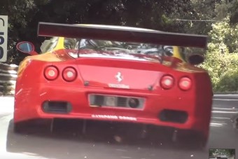 12 hengeres szörny zavarja szét az erdőt