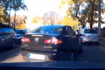 Tényleg ennyire gyökér ez a pesti autós?