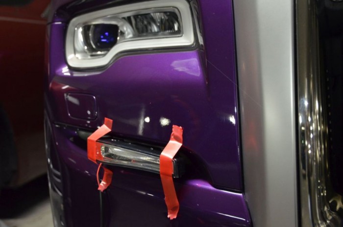10 dolog, ami emberiség elleni bűntett egy Rolls-Royce-ban 10 Menetfény