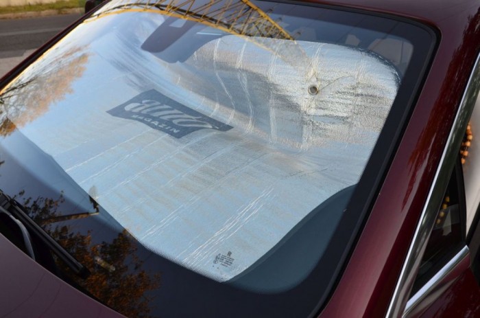 10 dolog, ami emberiség elleni bűntett egy Rolls-Royce-ban 6 Napvédő