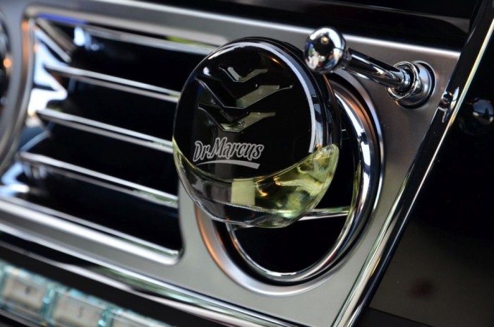 10 dolog, ami emberiség elleni bűntett egy Rolls-Royce-ban 7 Illatosító