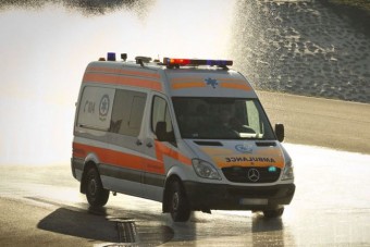 Abroncsokat kaptak ajándékba a mentők