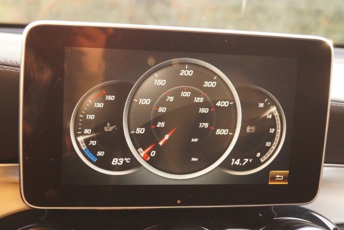 Sportműszert is varázsolhatunk a központi kijelzőre