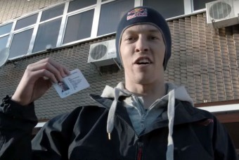 Így rutinvizsgázik egy Forma-1-es pilóta - videó