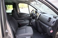 Teszt: Opel Vivaro kombi BiTurbo 44