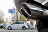 Döntöttek: fizet az ügyfelek helyett a Volkswagen 6