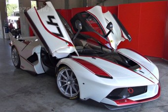 Ezt a Ferrari videót hallanod kell!