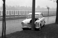 1963 Magyarország Budapest - XIII. Oszlopnak ütközött egy Trabant 600-as gépkocsi a Jászai Mari téren