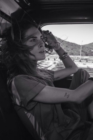 Vérforraló képcsokor autókról és csajokról 22