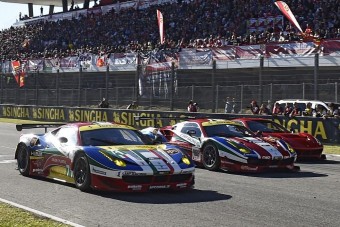 Új versenyautók a Ferraritól!