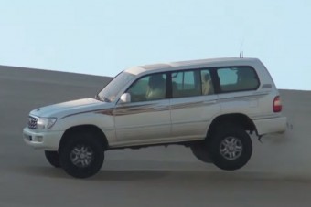 A sivatagban csapató araboknál nem látsz furcsábbat ma