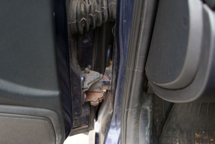 A legjobb használt dízel Škoda, 611 000 kilométerrel 17 | Vezess Ezen a ponton gyakori a korrózió, mert az első kerekek beverik a sarat a dobba