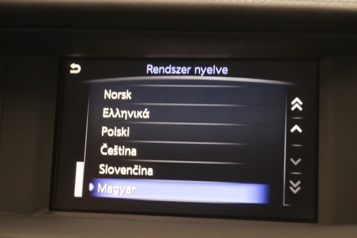 Vezettük: Infiniti Q30 12 | Vezess Magyarul is tud a Q30 menüje