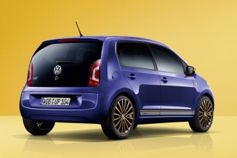 Színpompás kolibri a Volkswagentől