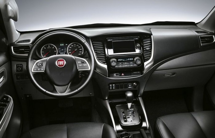 Vérbeli rögbijátékossal erősít a Fiat 3