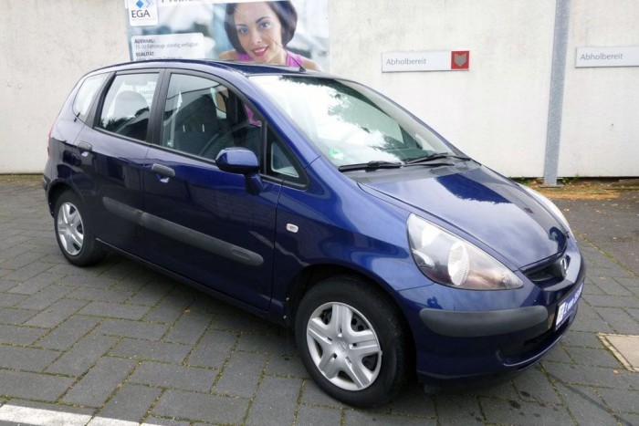 Top 10: a magyarok kedvenc használt japán autói 8 4. Honda Jazz, 688 db. Kultikus autóvá vált a Honda miniegyterűje, jó híre árban messze a korabeli Opel Merivák fölé helyezi. De így is sokan ragaszkodnak hozzá