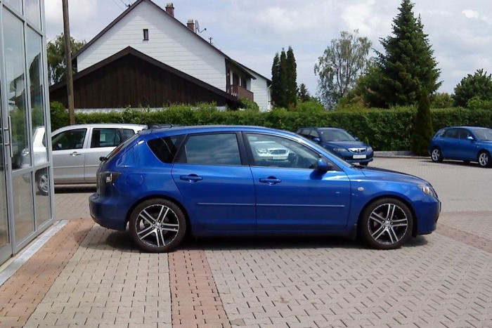 Top 10: a magyarok kedvenc használt japán autói 10 2. Mazda3, 998 db. Második az importlistán Mazda kompakt autója, amely világszerte nagyon sikeres volt. Érdekes, hogy honfitársaink Suzukiból összesen nem hoztak haza annyit, mint Mazda 3-ból. Egész pontosan 935 db Suzuki érkezett
