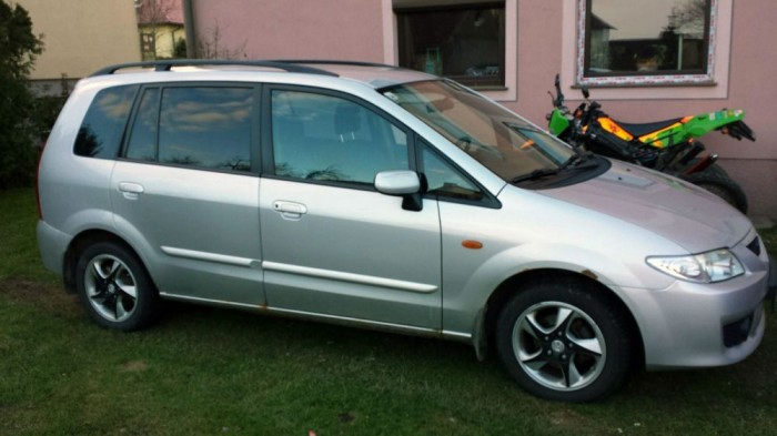 Top 10: a magyarok kedvenc használt japán autói 2 10. Mazda Premacy, 370 db. Tizedik a listán a Mazda kompakt egyterűje, 50 darabbal megelőzve a Mitsubishi Coltot. Reméljük, a tulajdonosok nem csalódnak a Mazda5 2004-ig gyártott elődjében az aggasztó rozsdásodási hajlam és a magas alkatrészárak miatt