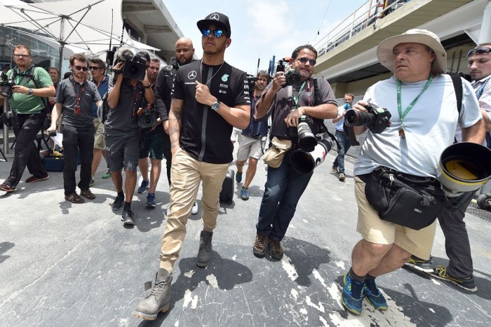 F1: Hamilton autóbalesetet szenvedett 3