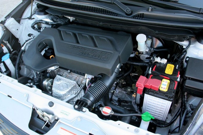 Vezettük: Suzuki Baleno – 2016 9 | Vezess Az egyliteres, 3 hengeres, turbóval 110 lóerős (170 Nm) Bossterjet a jó választás